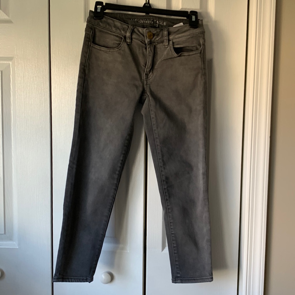 Women’s Cropped Jegging By American Eagle Size 0 Reg